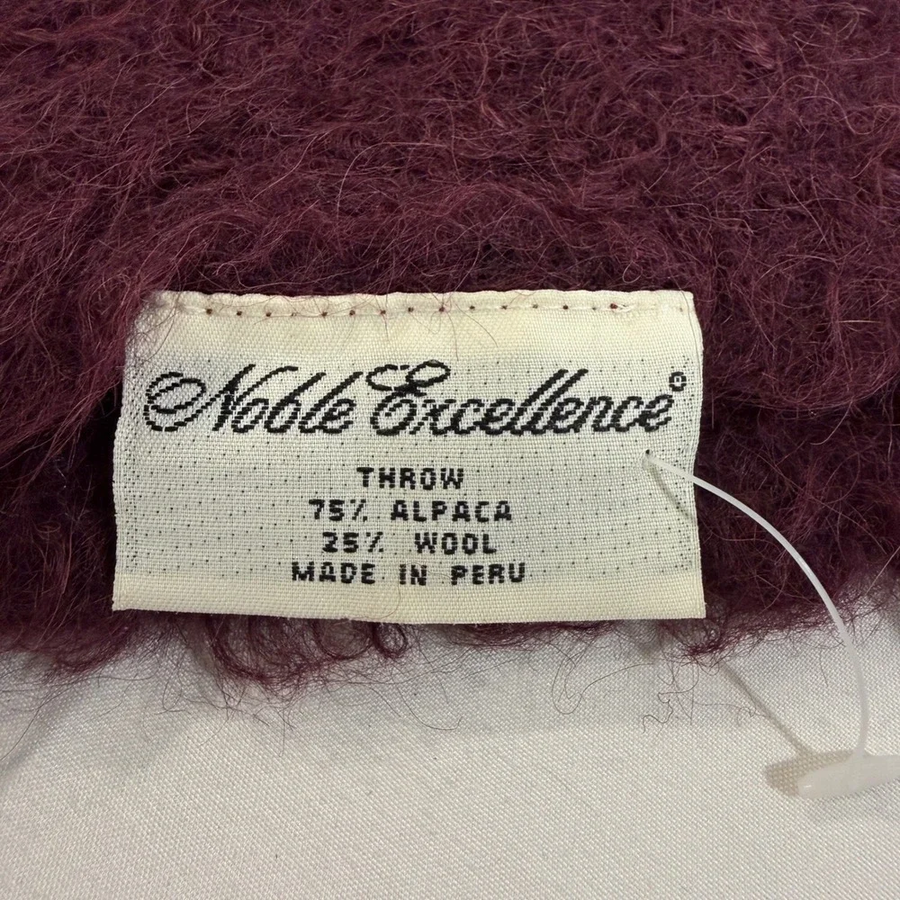 Noble Excellence Alpaca Wool Throw Blanket Burgundy Fringe Made in Peru 46x56